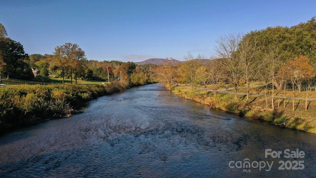 1048 S River Road, Sylva, NC 28779
