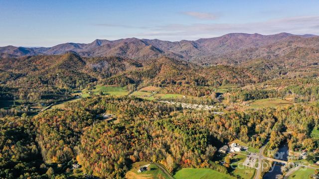1048 S River Road, Sylva, NC 28779