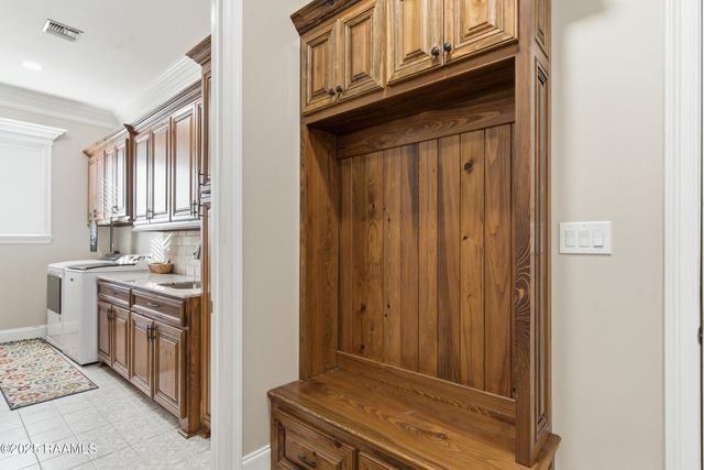 234 Cypress Bend Road, Scott, LA 70583