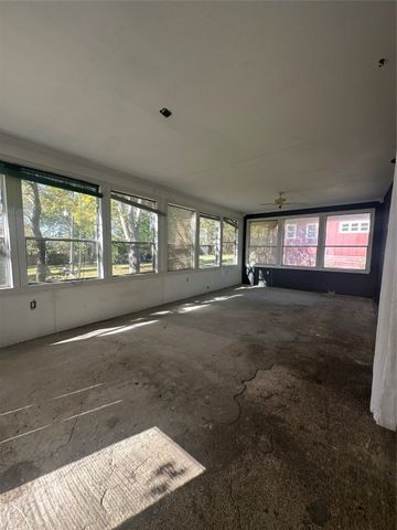 807 N Houston Street, Royse City, TX 75189