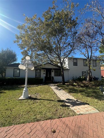 807 N Houston Street, Royse City, TX 75189