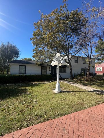 807 N Houston Street, Royse City, TX 75189