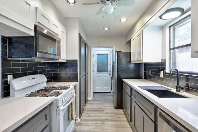 2127 Shady Bayou Lane, Spring, TX 77373