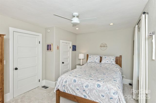 522 Calvert Road, Brevard, NC 28712