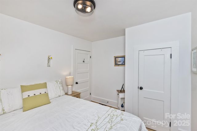 522 Calvert Road, Brevard, NC 28712