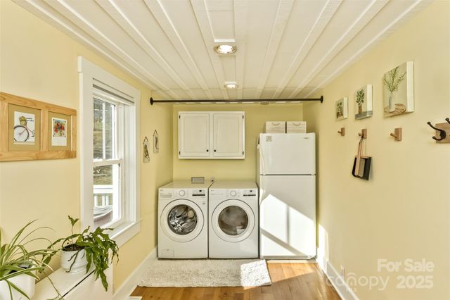 522 Calvert Road, Brevard, NC 28712