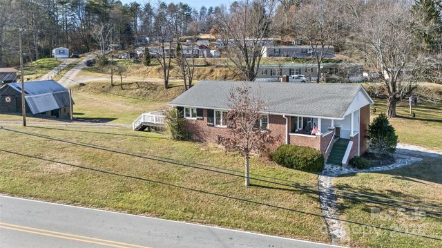 522 Calvert Road, Brevard, NC 28712