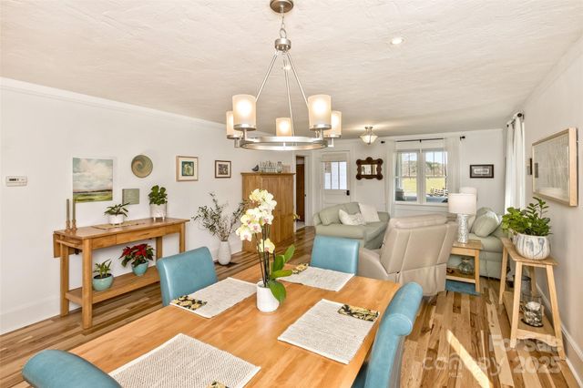 522 Calvert Road, Brevard, NC 28712