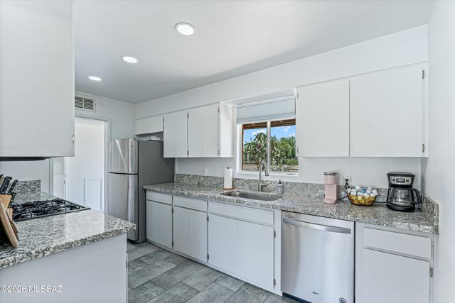 4435 E Timrod Street, Tucson, AZ 85711
