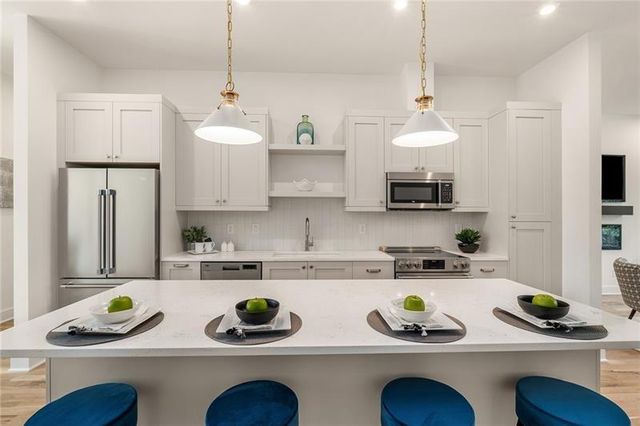 1237 Memorial Drive SE 405, Atlanta, GA 30316