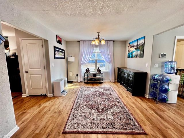 417 Dixie DR, Norfolk, VA 23505