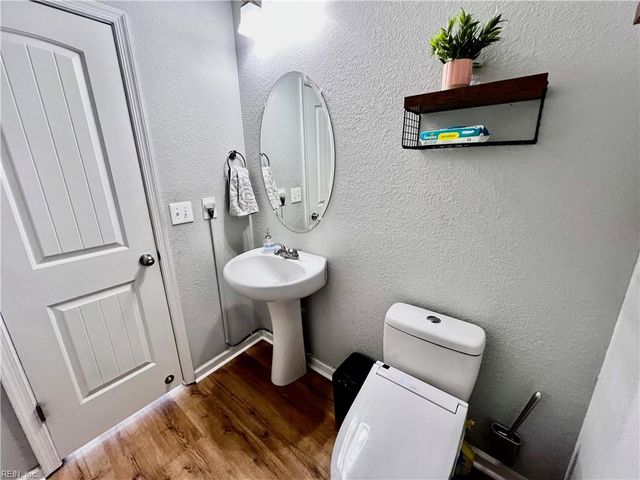 417 Dixie DR, Norfolk, VA 23505