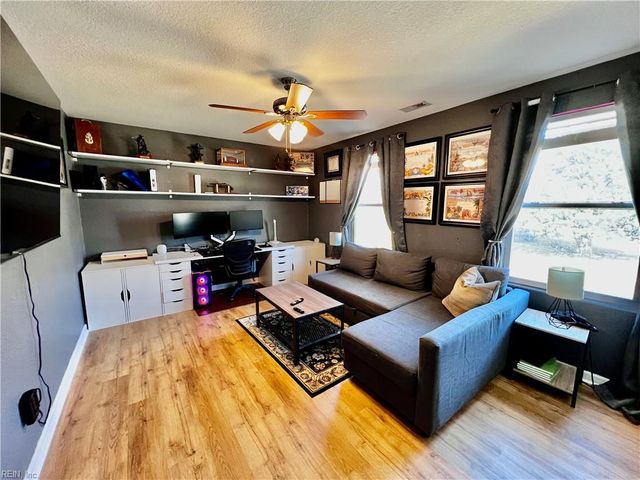 417 Dixie DR, Norfolk, VA 23505