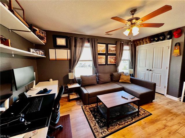 417 Dixie DR, Norfolk, VA 23505