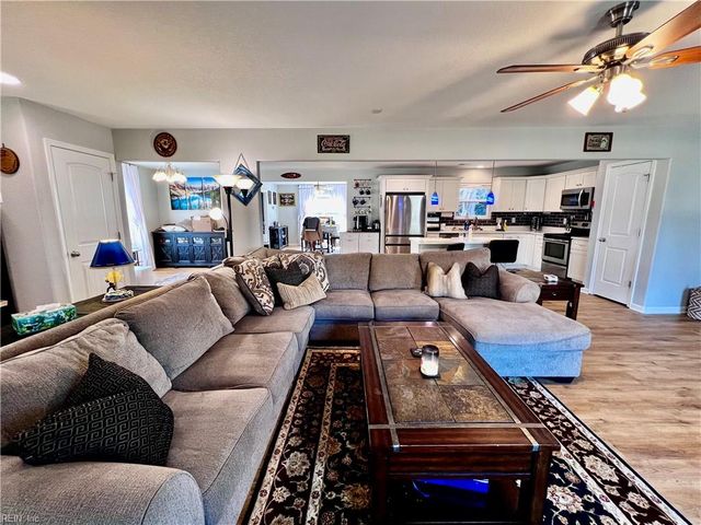 417 Dixie DR, Norfolk, VA 23505