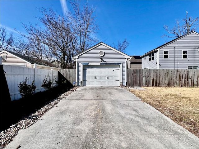 417 Dixie DR, Norfolk, VA 23505