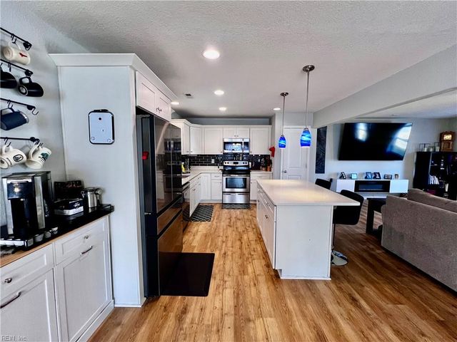 417 Dixie DR, Norfolk, VA 23505