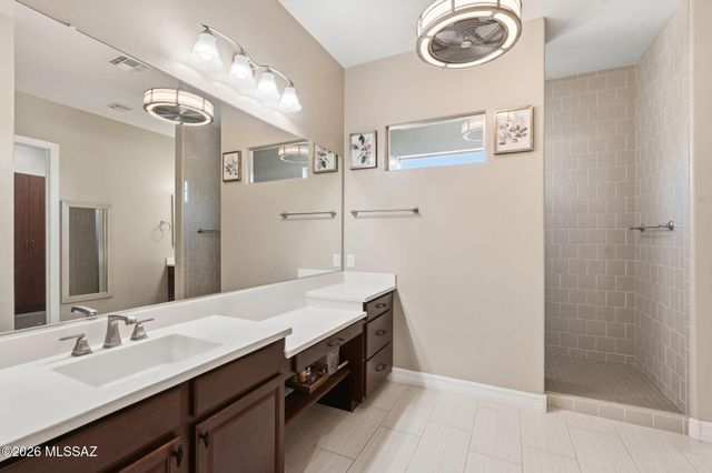 935 W Zebra Tail Court, Tucson, AZ 85755