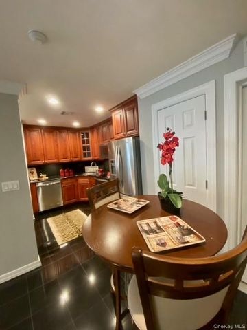161 Adams Way 161, Sayville, NY 11782