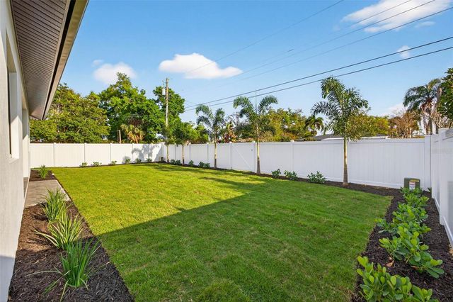 4584 17TH AVENUE N, St Petersburg, FL 33713