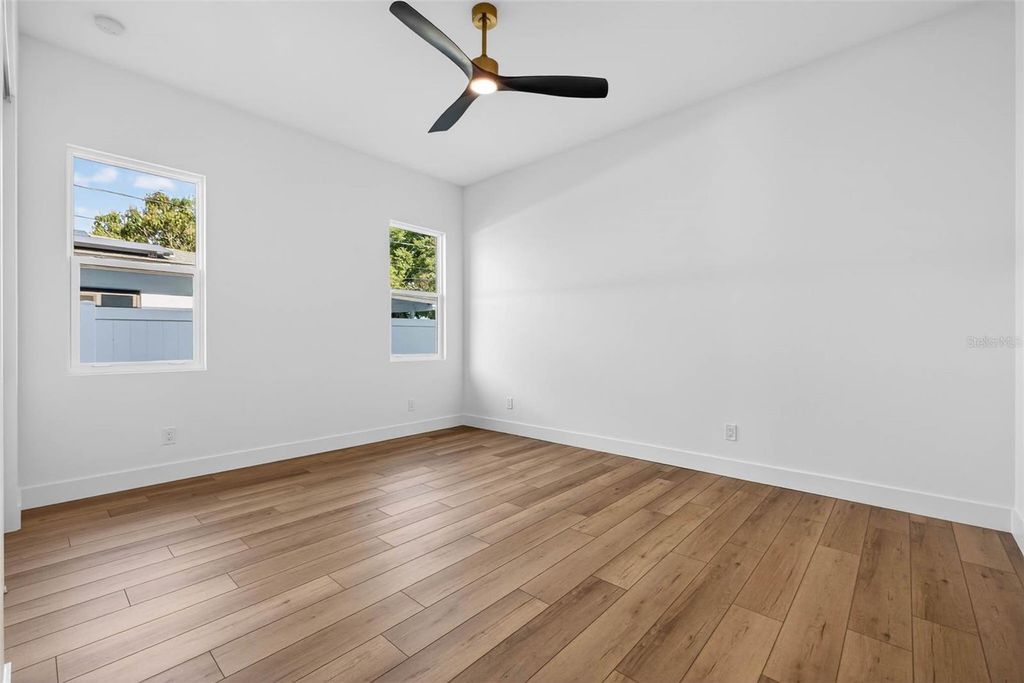 Image 18 of property listing at 4584 17TH AVENUE N, St Petersburg, FL 33713