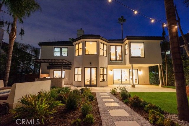 17437 Oak Creek Court, Encino (los Angeles), CA 91316