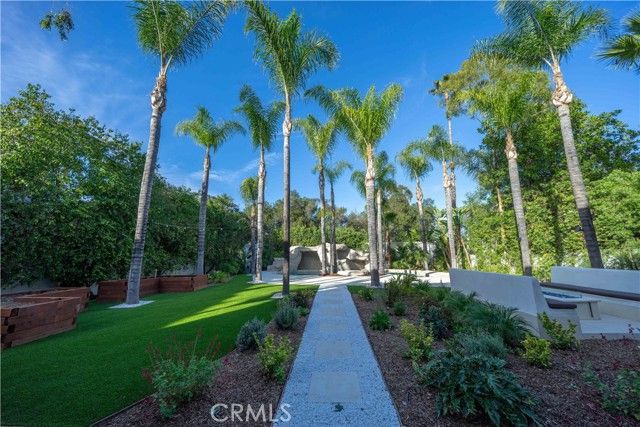 17437 Oak Creek Court, Encino (los Angeles), CA 91316