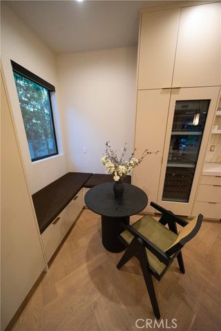 17437 Oak Creek Court, Encino (los Angeles), CA 91316