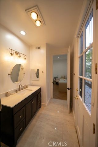 17437 Oak Creek Court, Encino (los Angeles), CA 91316