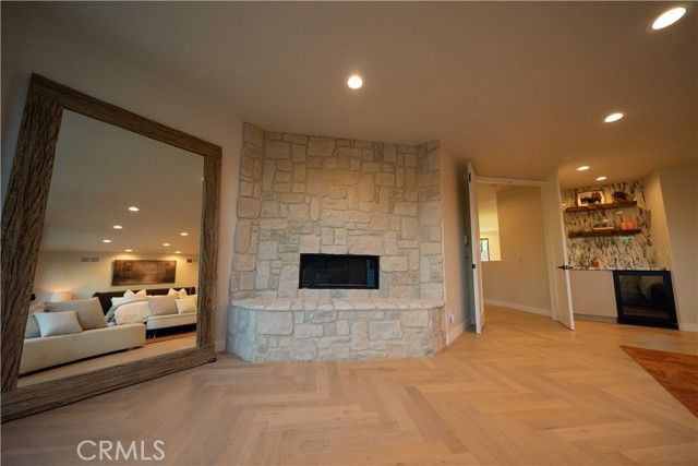 17437 Oak Creek Court, Encino (los Angeles), CA 91316