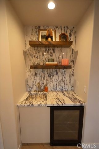 17437 Oak Creek Court, Encino (los Angeles), CA 91316