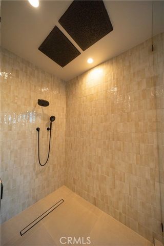 17437 Oak Creek Court, Encino (los Angeles), CA 91316