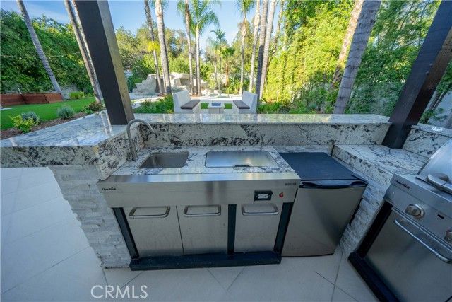 17437 Oak Creek Court, Encino (los Angeles), CA 91316