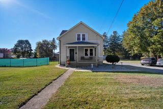 60 Randall St, Palmer, MA 01069