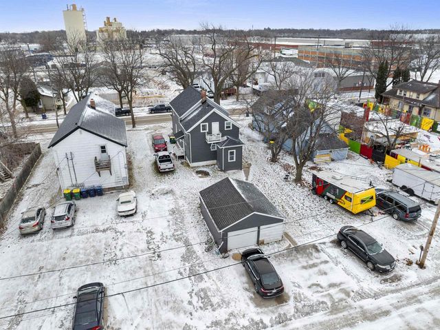 1322 S BROADWAY, Green Bay, WI 54304