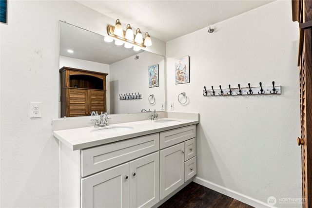 1224 West Avenue, Port Orchard, WA 98366