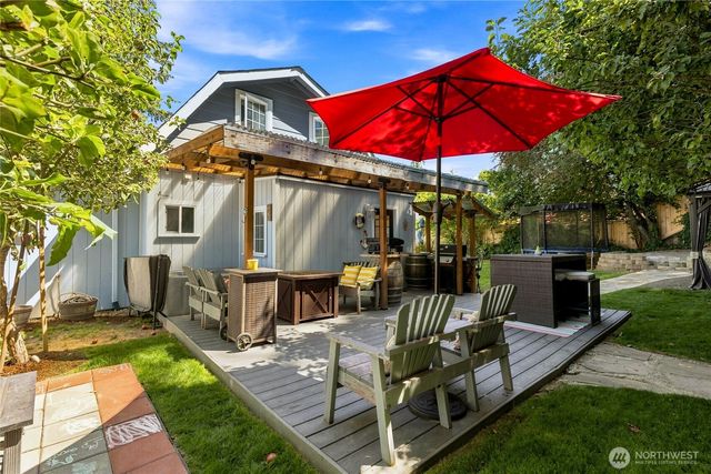 1224 West Avenue, Port Orchard, WA 98366