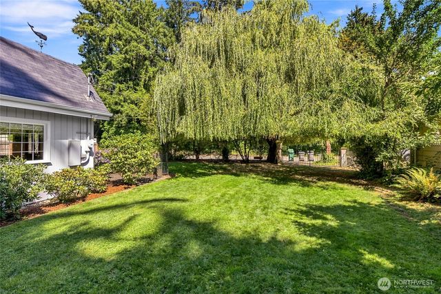 1224 West Avenue, Port Orchard, WA 98366