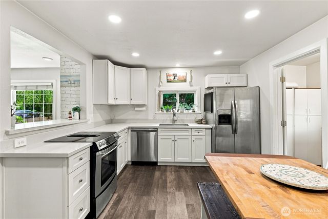 1224 West Avenue, Port Orchard, WA 98366