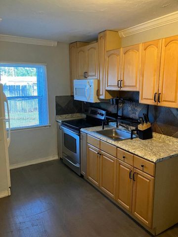 2127 Wilson St, Hollywood, FL 33020