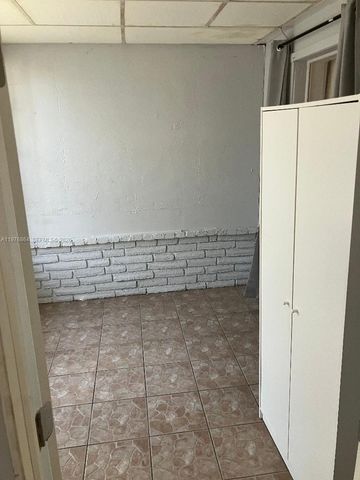 2127 Wilson St, Hollywood, FL 33020