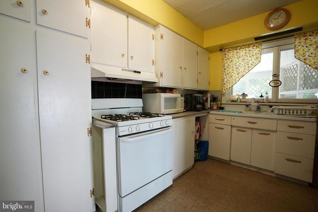 915 W MAIN ST W, Millville, NJ 08332