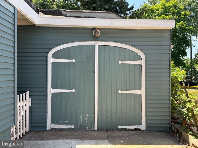 915 W MAIN ST W, Millville, NJ 08332