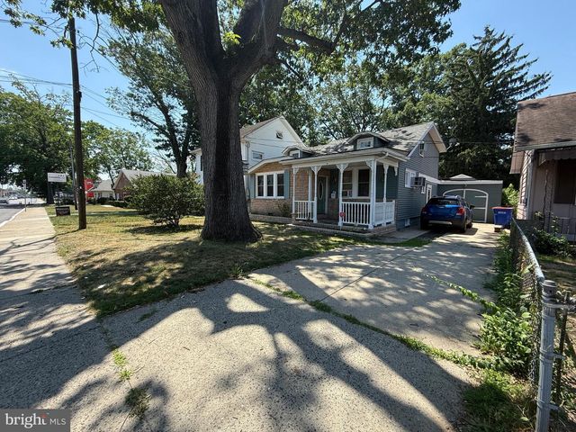 915 W MAIN ST W, Millville, NJ 08332