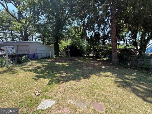 915 W MAIN ST W, Millville, NJ 08332