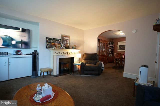 915 W MAIN ST W, Millville, NJ 08332