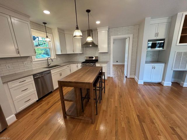 301 Grayson ST, Portsmouth, VA 23707