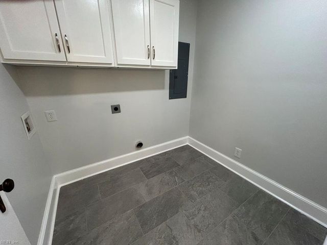 301 Grayson ST, Portsmouth, VA 23707