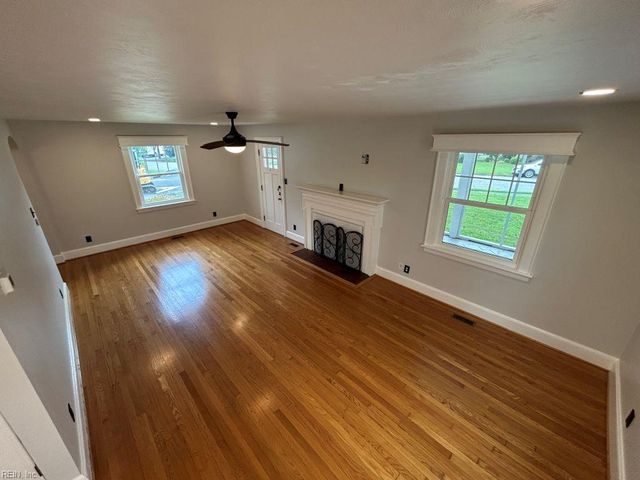 301 Grayson ST, Portsmouth, VA 23707