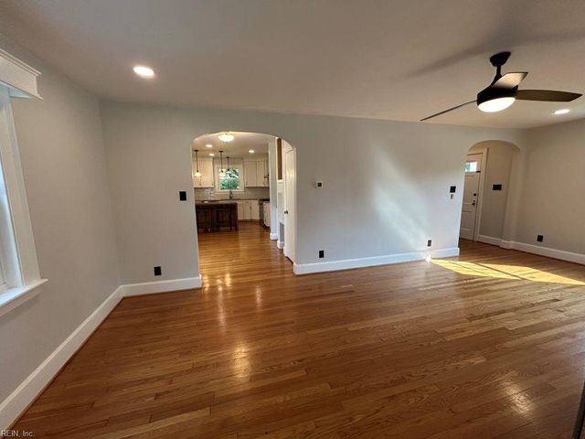 301 Grayson ST, Portsmouth, VA 23707